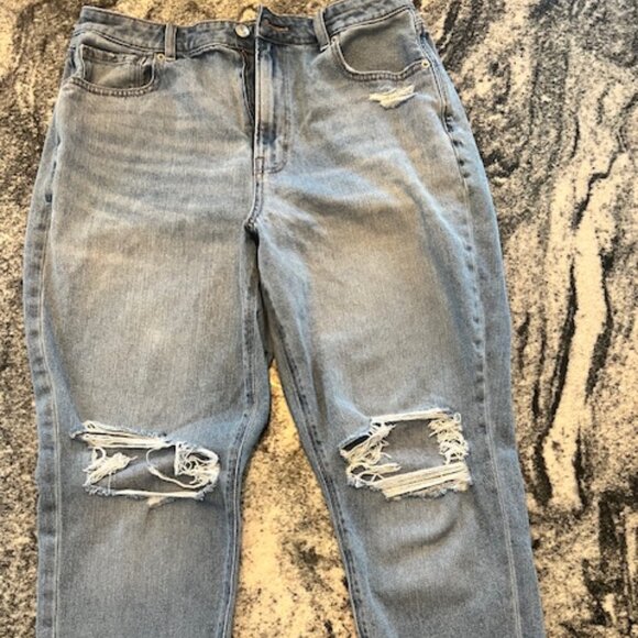 American Eagle Outfitters Denim - American Eagle Outfitters ripped mom jeans high waist straight leg